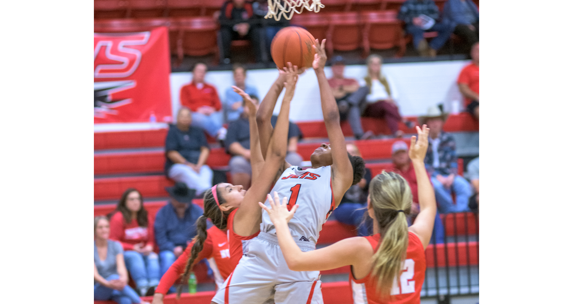 Lady Jets rout Western 72-58
